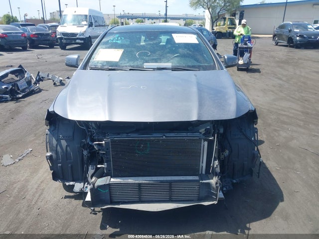 Mercedes-Benz m270 2018 WDDSJ4EB2JN531878 Image 13