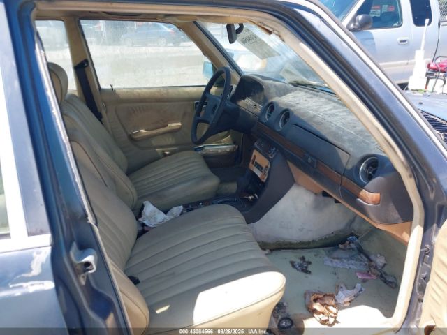 1984 MERCEDES-BENZ 300 WDBAB33A4EA114572 Photo 4