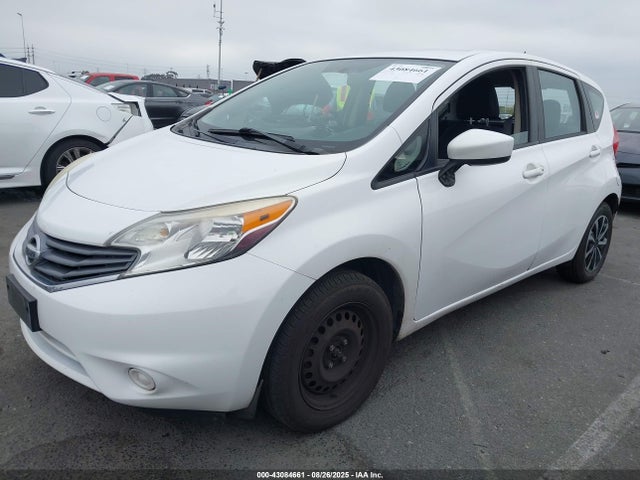 Nissan 2015 2015 3N1CE2CP3FL422491 Image 2