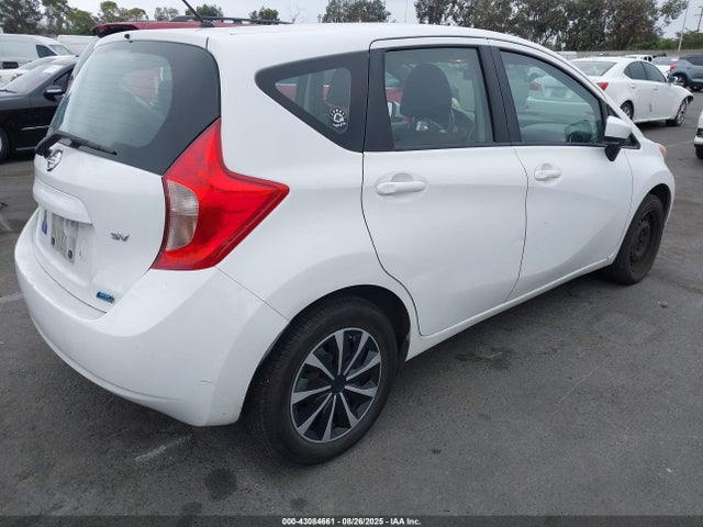 Nissan 2015 2015 3N1CE2CP3FL422491 Image 4