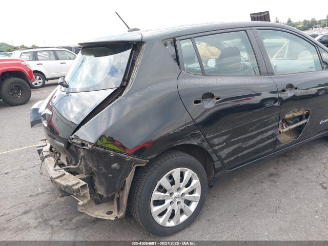 1N4AZ0CP6GC300272 Nissan 2016