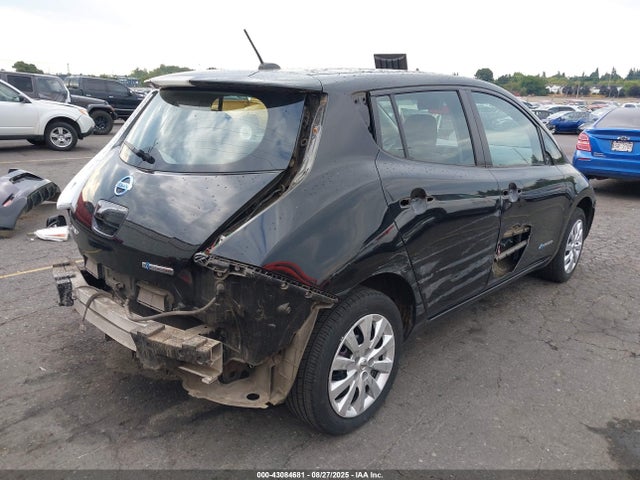 1N4AZ0CP6GC300272 Nissan 2016