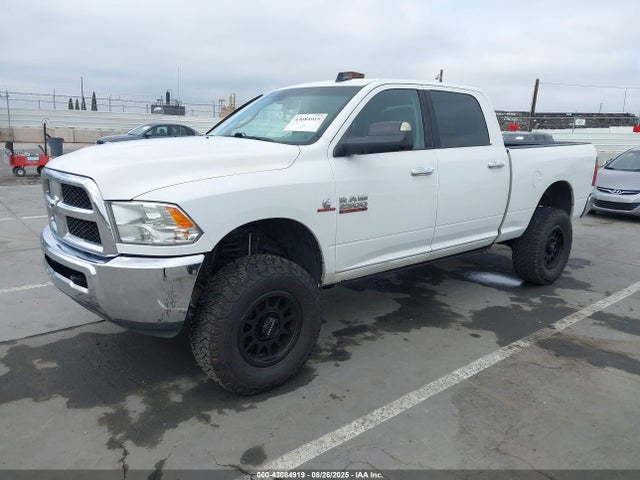RAM 2018 2018 3C6UR5DL0JG204956 Image 2