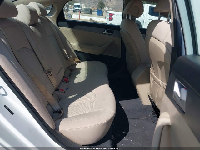 5NPE24AF3HH470239 Hyundai 2017