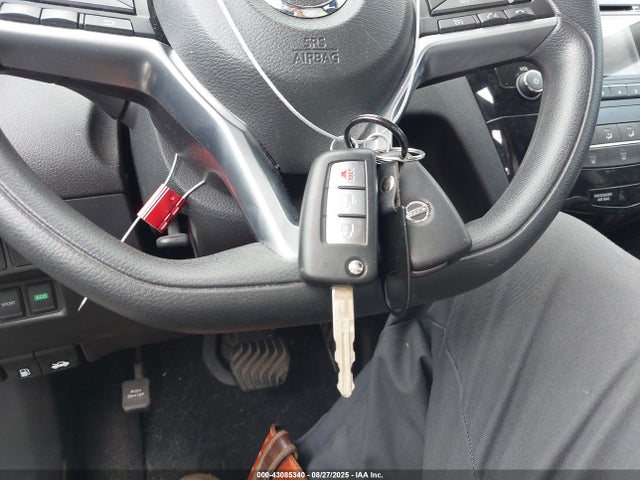 5N1AT2MV4HC774352 Nissan Rogue