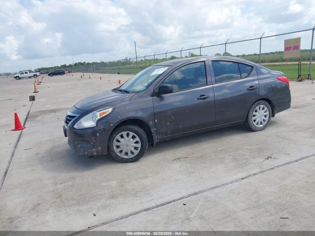 Nissan Versa 2015 3N1CN7AP5FL830281 Image 2