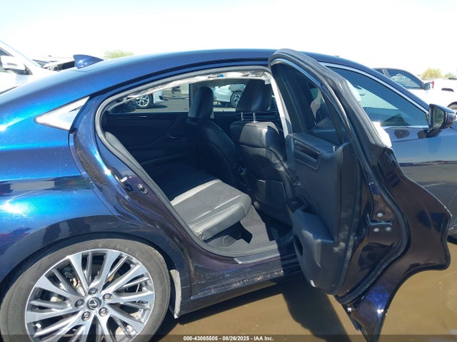 58AD21B12LU011896 Lexus a25a-fxs, 3nm