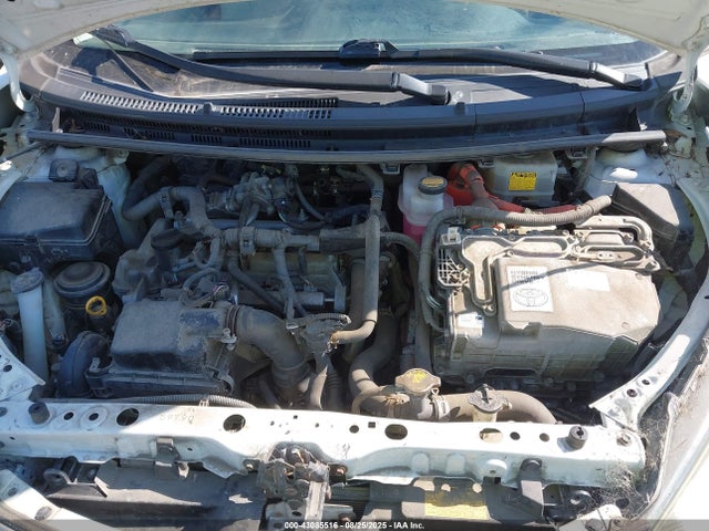 JTDKDTB30E1560429 Toyota 1nz-fxe+1lm