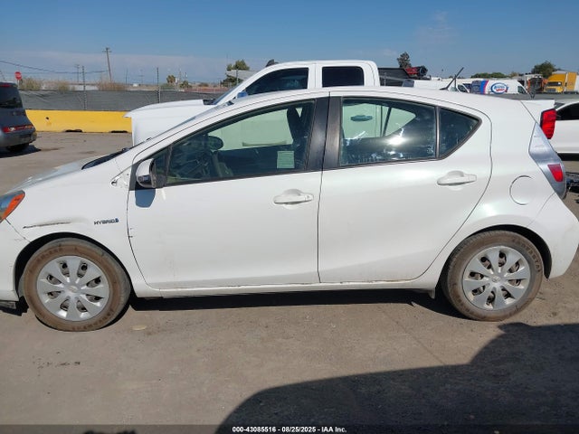 JTDKDTB30E1560429 Toyota 1nz-fxe+1lm