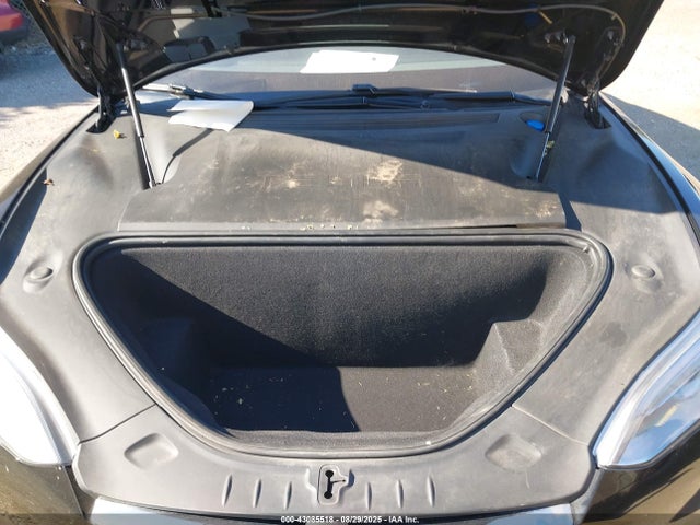 2016 TESLA MODEL S 5YJSA1E22GF168370 Photo 9