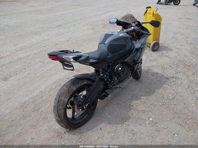 JS1GR7MA4S7100946 Suzuki R747