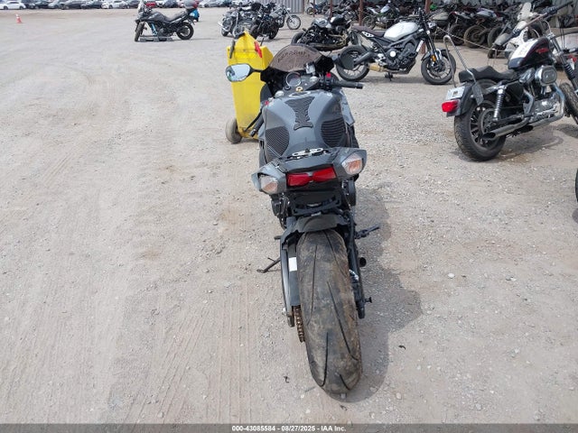 JS1GR7MA4S7100946 Suzuki R747