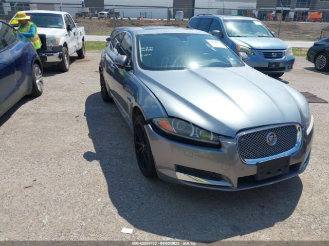2015 JAGUAR XF SAJWA0F76F8U59685 Photo 0