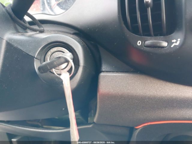 2014 FIAT 500L ZFBCFADH2EZ006647 Photo 10