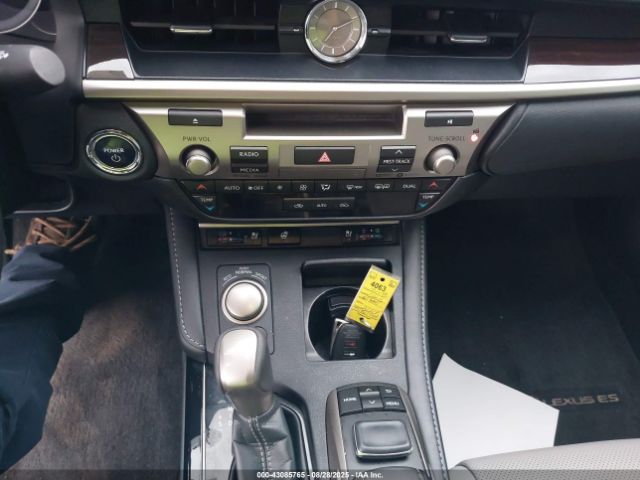 2018 LEXUS ES 300H JTHBW1GG9J2186772 Photo 10