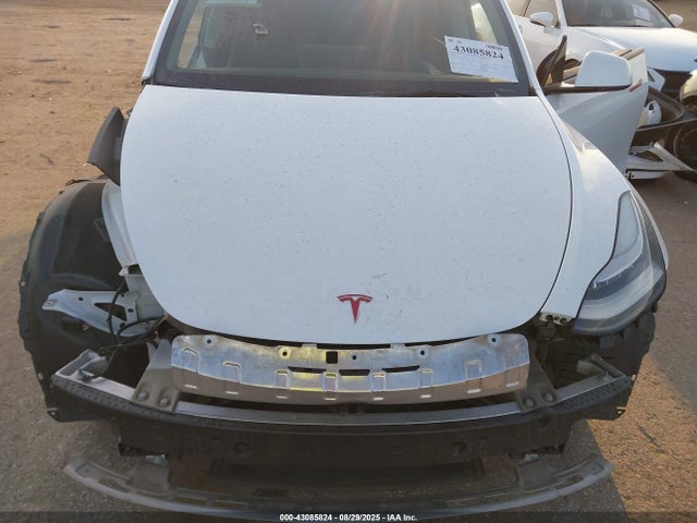 2021 TESLA MODEL Y 5YJYGAEE6MF255445 Photo 9