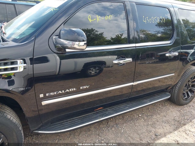 2008 CADILLAC ESCALADE ESV 1GYFK66888R262175 Photo 5