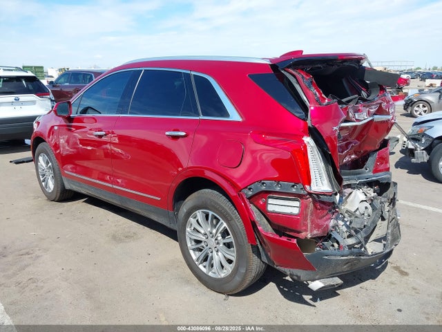 2019 CADILLAC XT5 1GYKNCRS0KZ248435 Photo 2