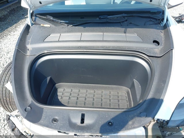 2023 TESLA MODEL Y 7SAYGAEE3PF788778 Photo 9