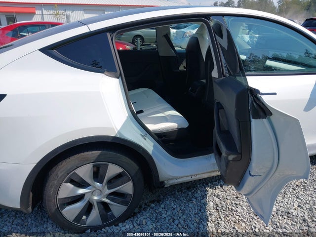 2023 TESLA MODEL Y 7SAYGAEE3PF788778 Photo 7