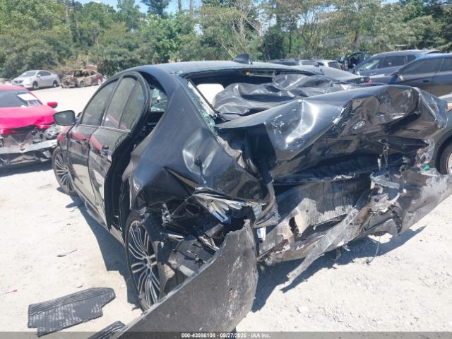 2017 BMW 540I WBAJE5C33HG477868 Photo 2