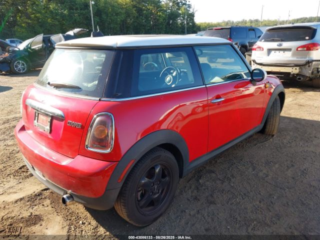 2010 MINI COOPER WMWMF3C57ATZ64343 Photo 3