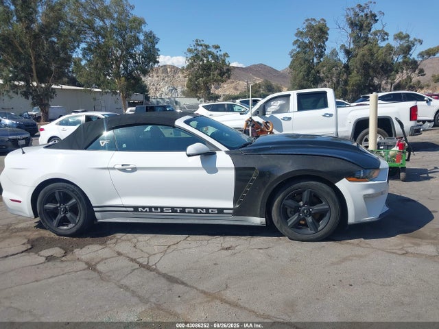 1FATP8UH9K5158789 Ford 4v