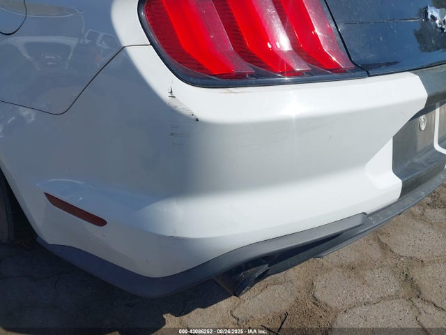 1FATP8UH9K5158789 Ford 4v