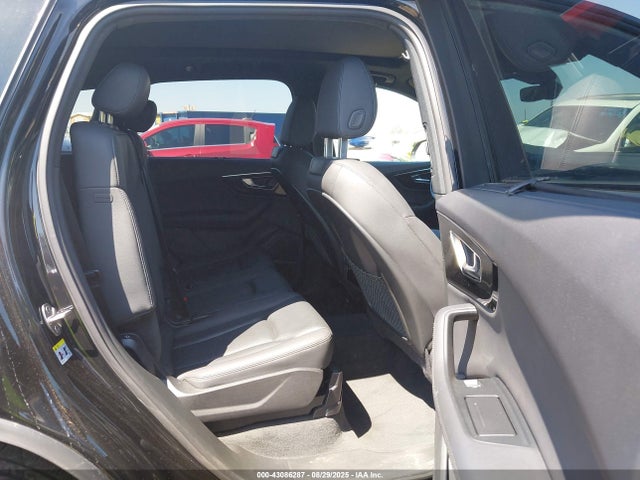 2023 AUDI Q7 WA1LCBF70PD018984 Photo 7