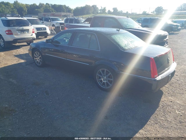 2008 CADILLAC DTS 1G6KD57978U141914 Photo 2