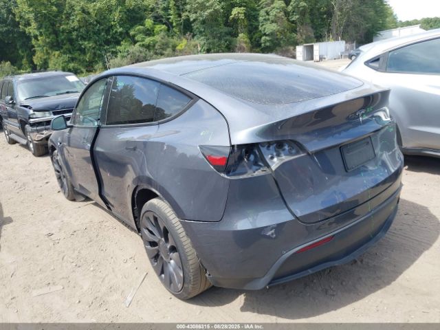 2023 TESLA MODEL Y 7SAYGDEE0PA056378 Photo 2