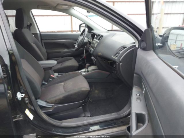 2019 MITSUBISHI OUTLANDER SPORT JA4AR3AU0KU025550 Photo 4