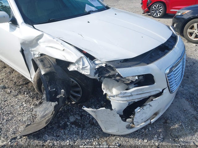 Chrysler 300 2014 2C3CCAAG1EH283148 Image 6