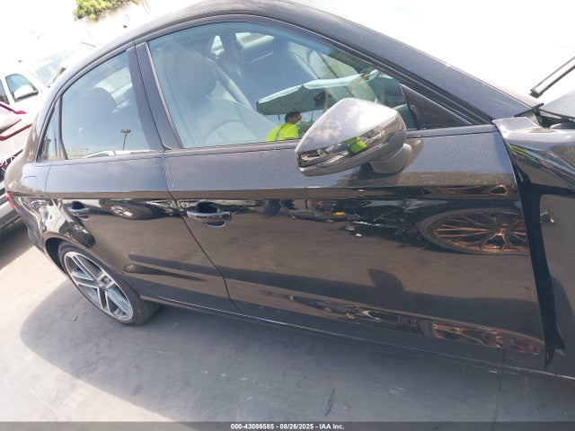 WAUAUGFFXLA101524 Audi A3