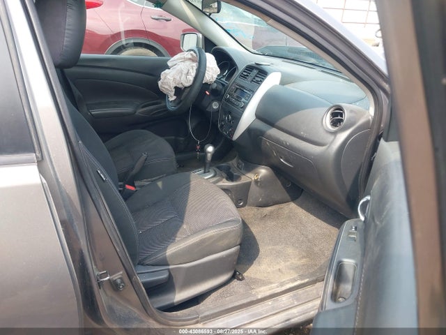 3N1CN7AP7HK425077 Nissan Versa