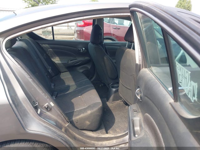 3N1CN7AP7HK425077 Nissan Versa