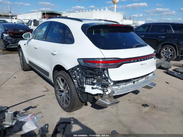 2025 PORSCHE MACAN WP1AA2A51SLB09302 Photo 2