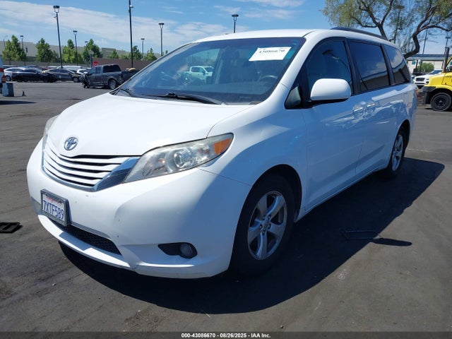 Toyota 2gr-fks 2017 5TDKZ3DC4HS868015 Image 2