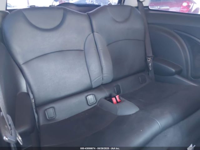 2010 MINI COOPER WMWMF3C55ATZ25380 Photo 7