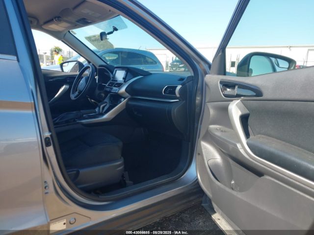 2020 MITSUBISHI ECLIPSE CROSS JA4AT3AA0LZ023065 Photo 4