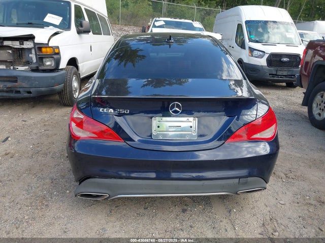 Mercedes-Benz m270 2019 WDDSJ4EB1KN734374 Image 17