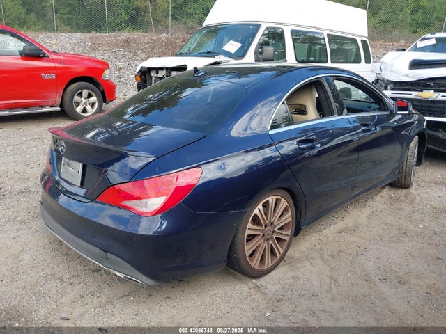 Mercedes-Benz m270 2019 WDDSJ4EB1KN734374 Image 4