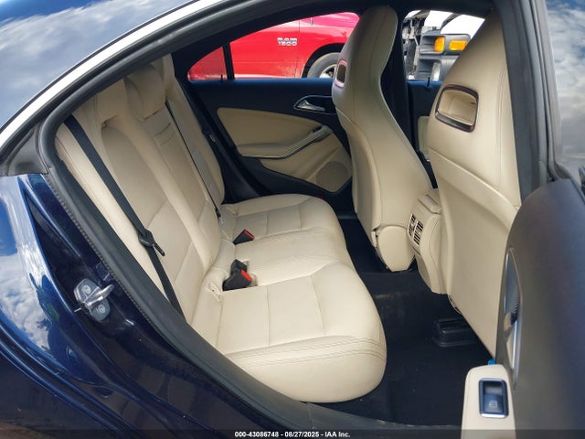 Mercedes-Benz m270 2019 WDDSJ4EB1KN734374 Image 8