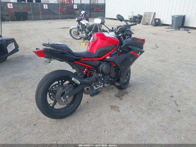 Yamaha Fz6r 2015 JYARJ18E0FA013968 Image 4