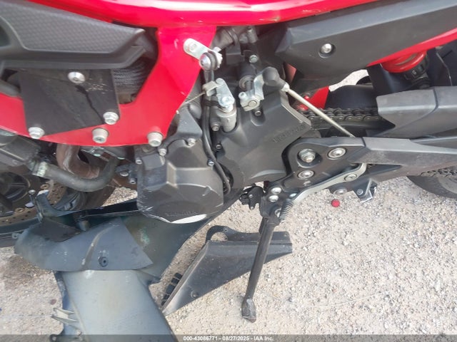Yamaha Fz6r 2015 JYARJ18E0FA013968 Image 9