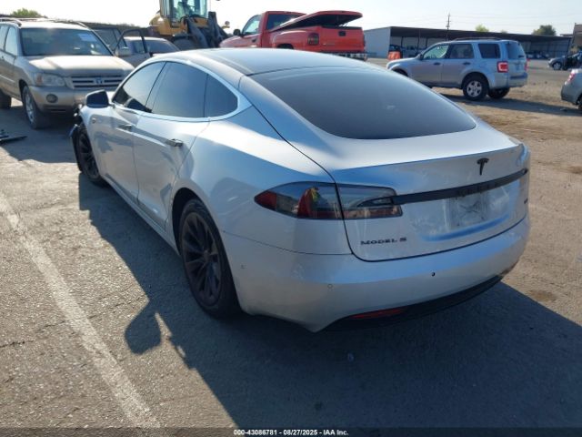 2016 TESLA MODEL S 5YJSA1E25GF151367 Photo 2