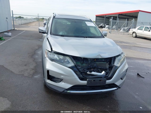 Nissan 2017 2017 5N1AT2MV1HC840811 Image 13