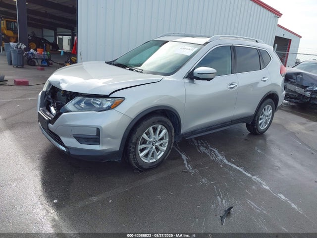 Nissan 2017 2017 5N1AT2MV1HC840811 Image 2