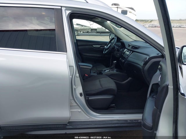 Nissan 2017 2017 5N1AT2MV1HC840811 Image 5