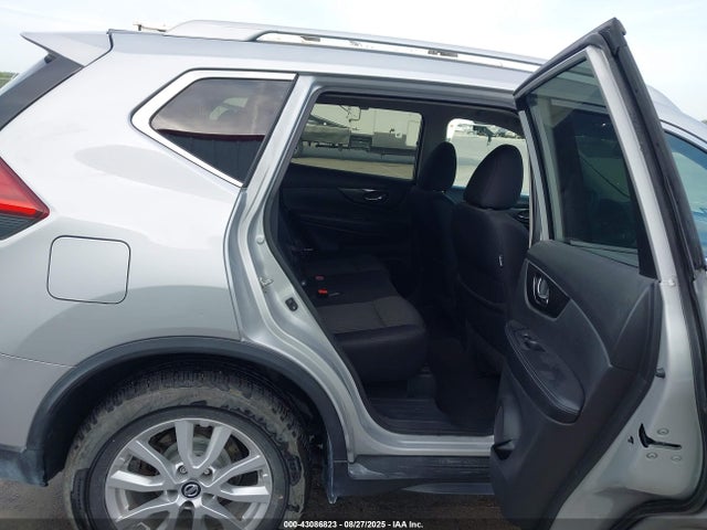 Nissan 2017 2017 5N1AT2MV1HC840811 Image 8